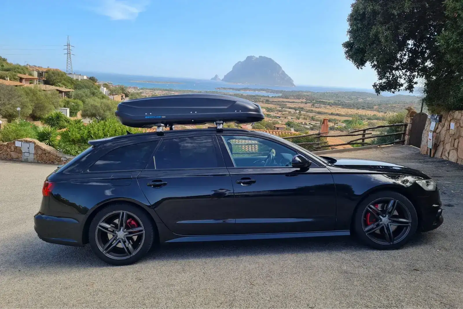 Automating LuckyBoxOWL’s Order Processing with Booqable