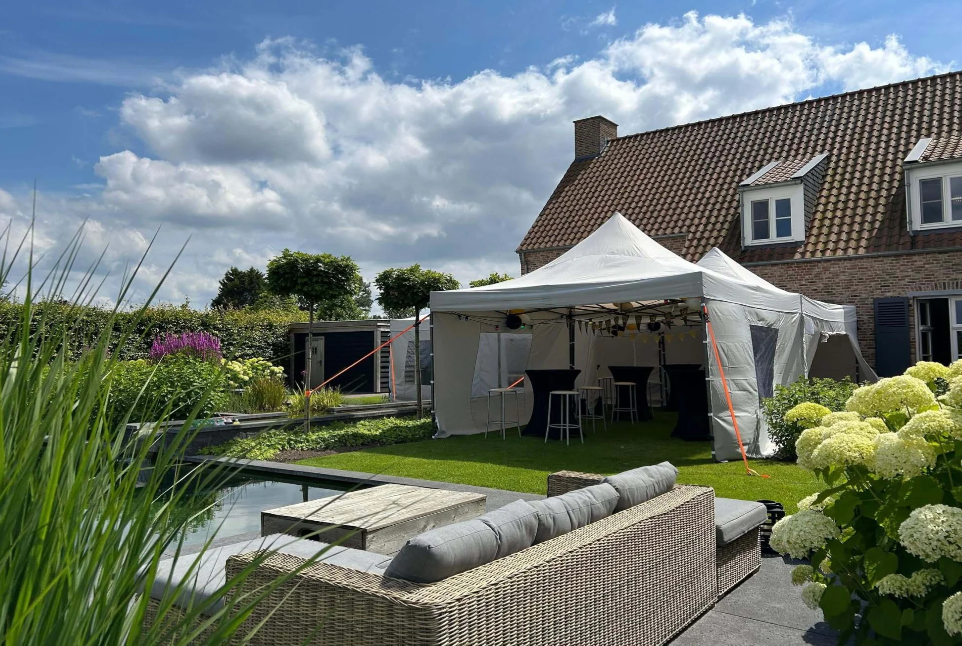 Partyverhuur Lets-Grill: How a Two-Person Party Rental Business Halved Admin Work with Booqable