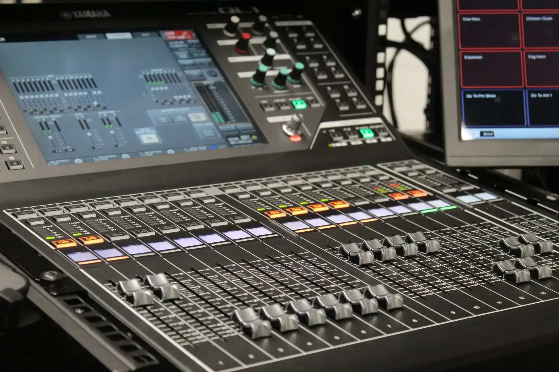 Bridging the Gap Between Asset Management and Customer Service with Show Works