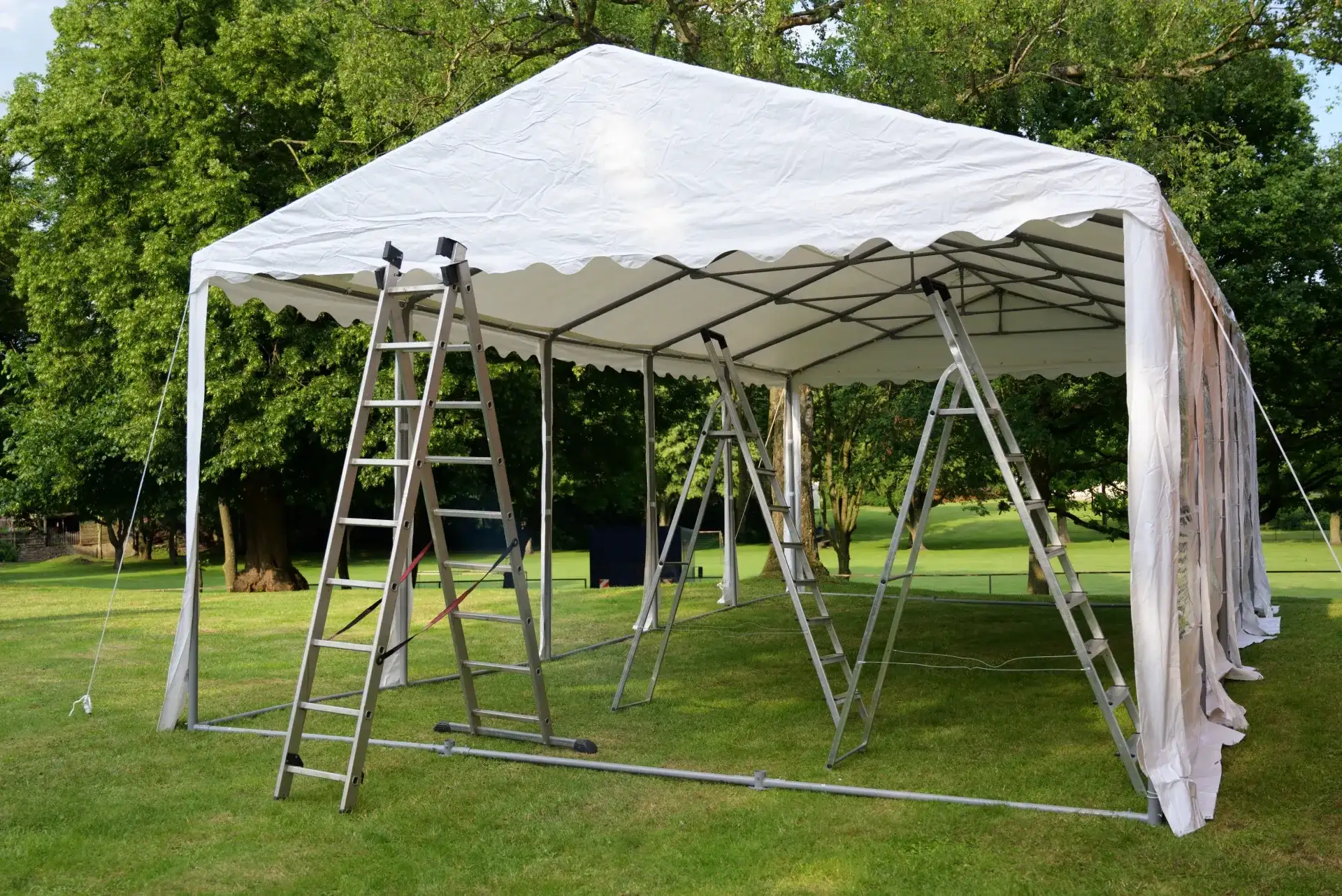 Ultra Flash Rental: Launching Fast with Booqable’s Mobile e-Signatures