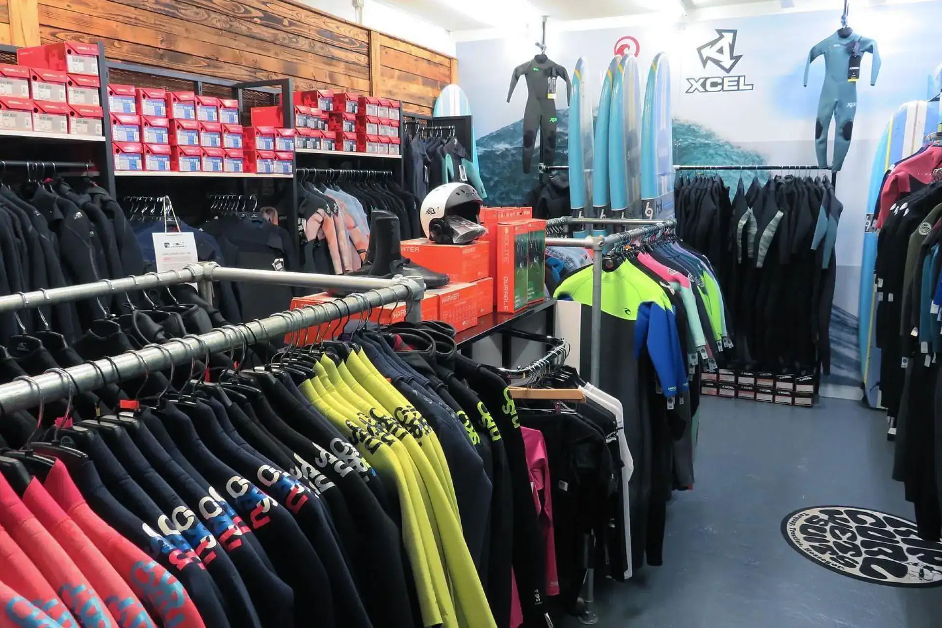 Wetsuits for Hire Upgrades its Website with Booqable’s Website Builder